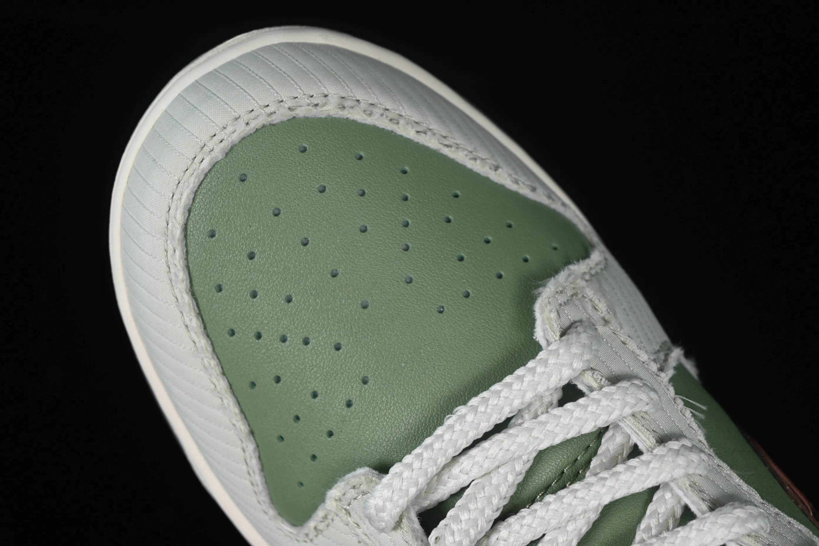 All categories Nk SB Dunk series Nk SB Dunk Low low-top sneakers Nk Dunk Low "Be 1 Of One" grass green SB low-top casual sneakers FQ0269-001